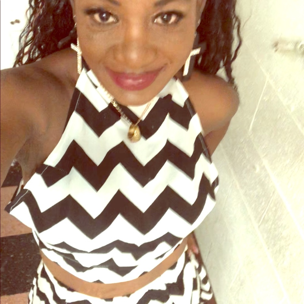 Black and white shortset